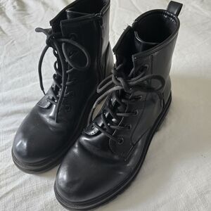 Dream Pairs Black Combat Boots Size 9 Lace Up Chunky Minimalist Boots